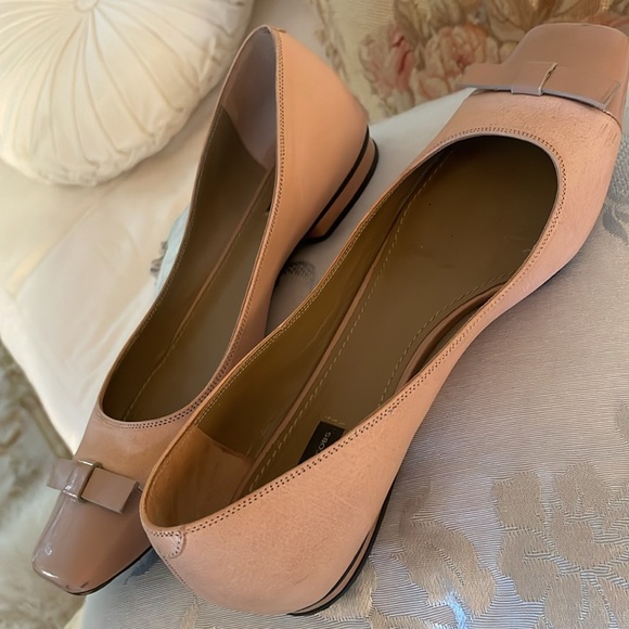 Marc Jacob’s 2 toned patent leather and kidskin flats with bows - Picture 7 of 15